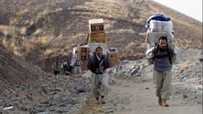 Iran’s IRGC forces shot and killed a Kurdish load-carrier, injuring another