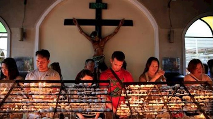 Sixteen hurt in Christmas eve blast at Catholic church in Philippines