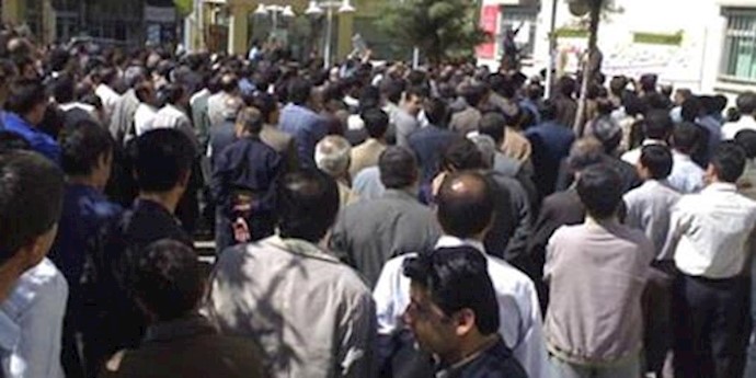 Iran: 5 series of strikes, protests in 3 cities