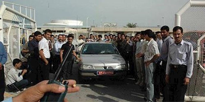 Iran: municipality laborers, ship company workers continue protesting