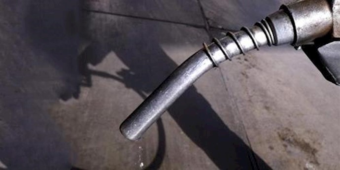 Brent and U.S. crude edged down on Monday