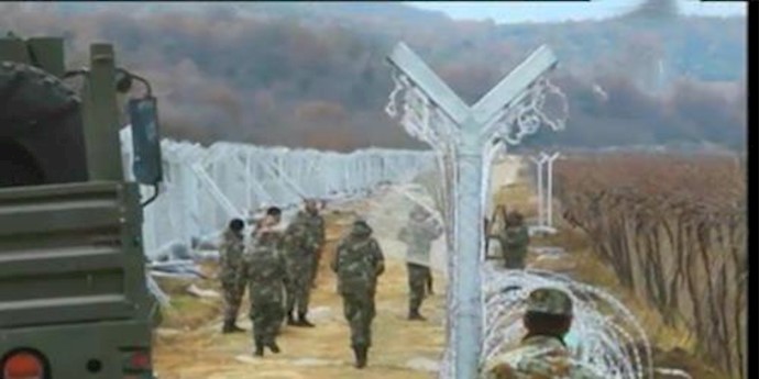 Macedonia police fired teargas on migrants at Greek border