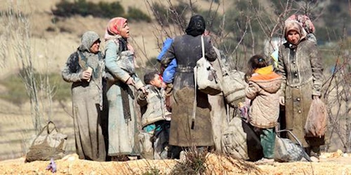 30,000 Syrians massing at Turkish border: PM
