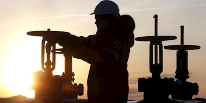 Oil edged further below $37 a barrel on Wednesday