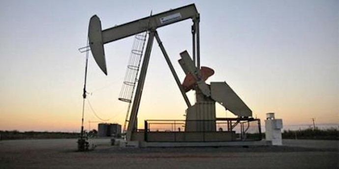 Oil prices steadied on Thursday after a renewed drop in U.S. oil rigs