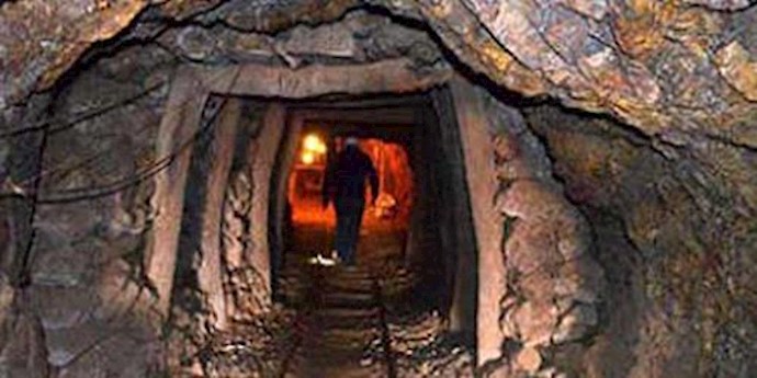 Iran: former West Alborz mine workers stage protest rally