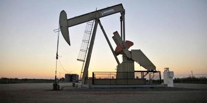 Oil price fell on Thursday due to big jump in US stockpiles