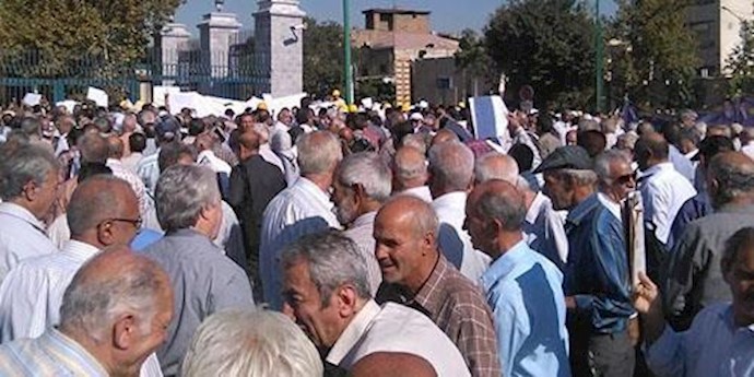 Iran: Retirees of steel industry assemble to protest delayed wages, dividends and halt in health insurance coverage