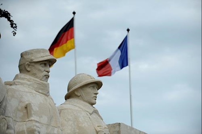 Hollande, Merkel remember WWI dead 100 years after Verdun battle