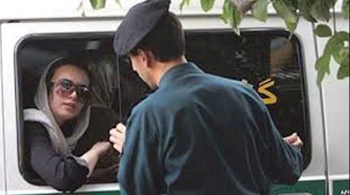 Iran regime arrests women posing without headscarves online