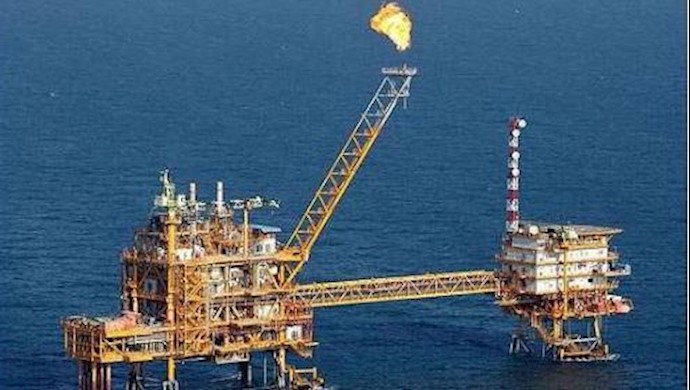 Crude oil reaches above $50 after U.S. crude stocks drawdown