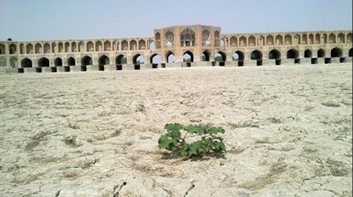  'The ancient and historical Khajoo Bridge in Isfahan'