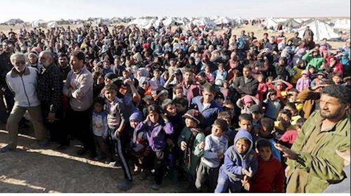 Heat wave slams 50,000 Syrians in desert hoping to cross into Jordan