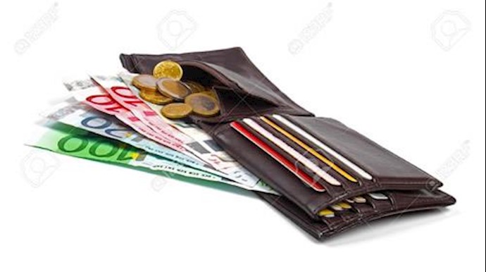  'Syrian Refugee Finds and Returns Wallet'