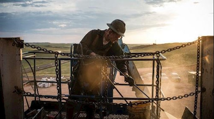 Crude oil prices settle lower as U.S. oil-rig count climbs, Economy Concerns
