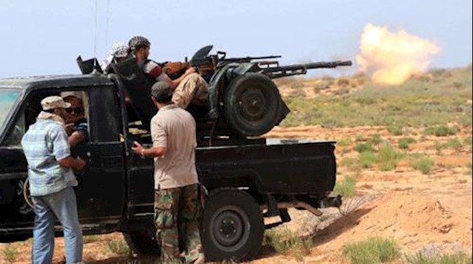  'Forces loyal to Libyas UN-backed unity government fire during clashes with jihadists of the Islamic State (IS) '