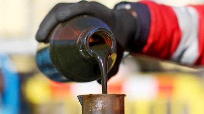 Oil prices dip on oversupply concerns