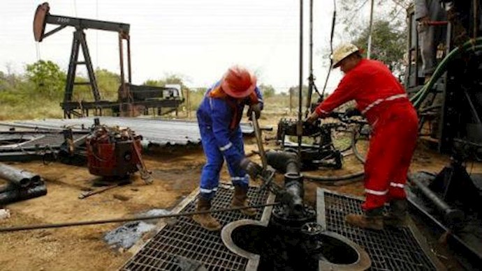 Crude Oil prices dip under pressure