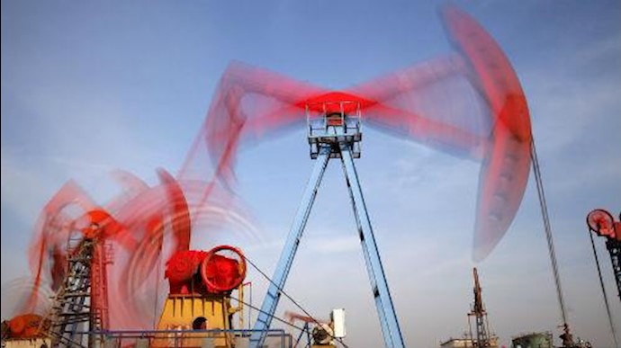 Oil prices rise on Monday due to waning fears of a Brexit and weakening dollar