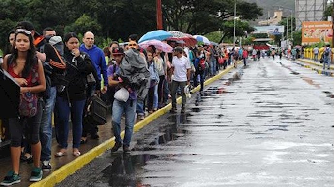 ‘At least 35,000’ Venezuelans cross border to Colombia to buy food and medicine
