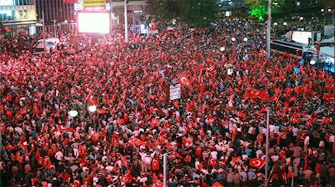 Thousands rally for Turkey president after coup fails