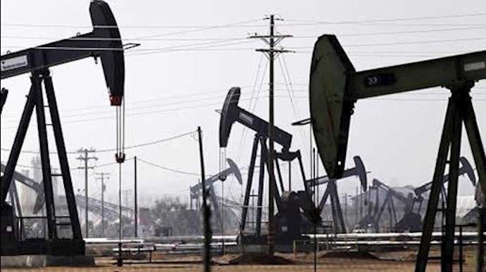 Oil prices give up early gains as oversupply weighs