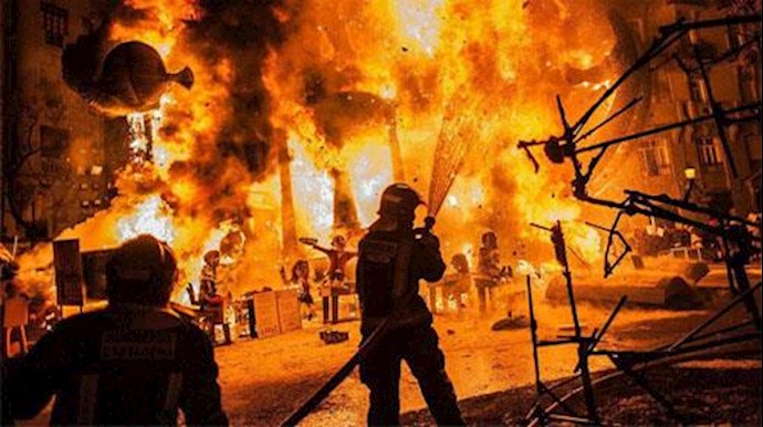 At Least 16 Dead in Moscow Warehouse Fire+Video