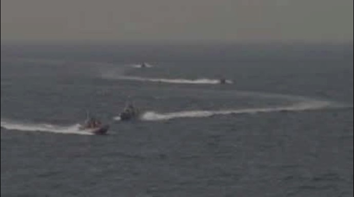 U.S. ship fires warning shots at Iranian vessel: official