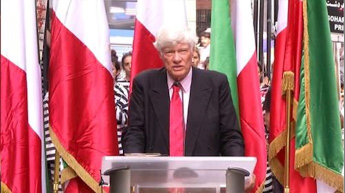  'Sir Geoffrey Robertson Speaking at the Iranian rally in front of the UN in NY'
