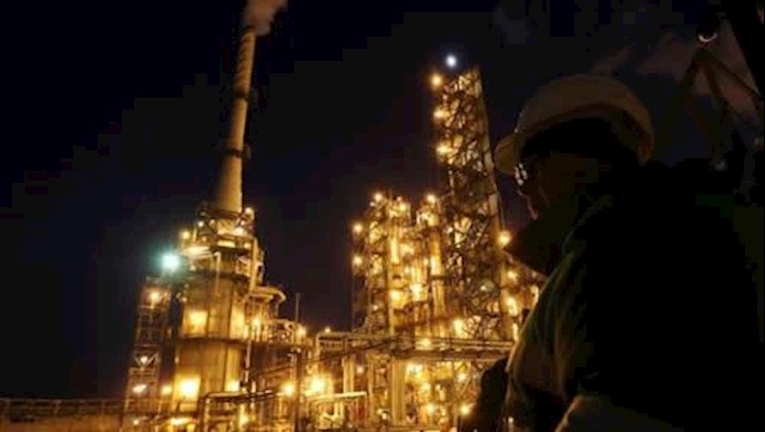 Oil prices reverse early losses, but glut worries cap gains