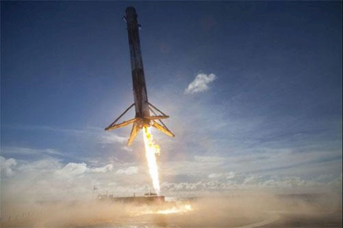 Explosion rocks SpaceX launch pad in Florida during test