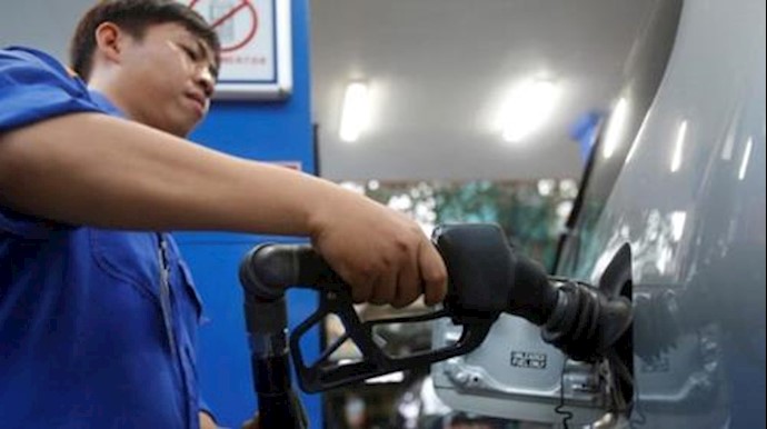 Oil prices will be much more volatile in 2017: IEA