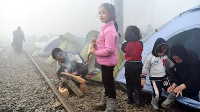 With temperatures dropping, asylum-seekers on Greek islands need to be moved to the mainland – UN refugee agency