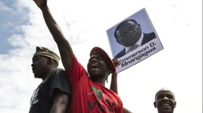 Zimbabwean students rage against defiant Mugabe