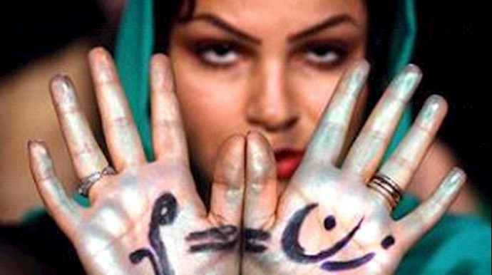  'woman in iran with women should have same rights as men on her hands'