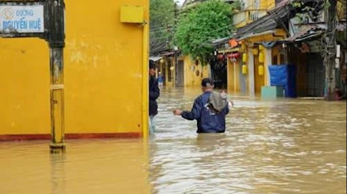 Vietnam flood toll hits 49 ahead of APEC summit
