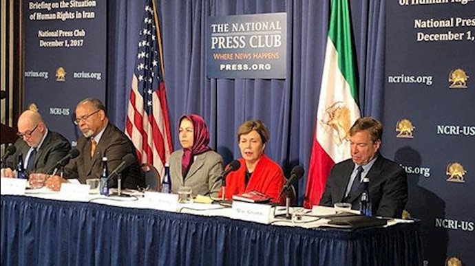  'Conference in the Washington National Presss Club'