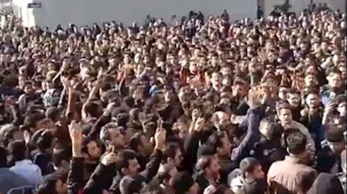 Thousands protest high prices in Iran