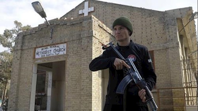 Deadly suicide attack on church in southwest Pakistan