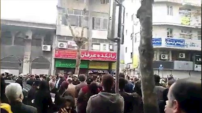 New videos show Iran’s angry people protesting dictatorship well beyond Tehran