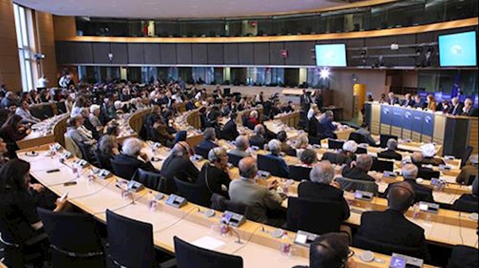 MEPs call on EU to change Iran policy+VIDEO