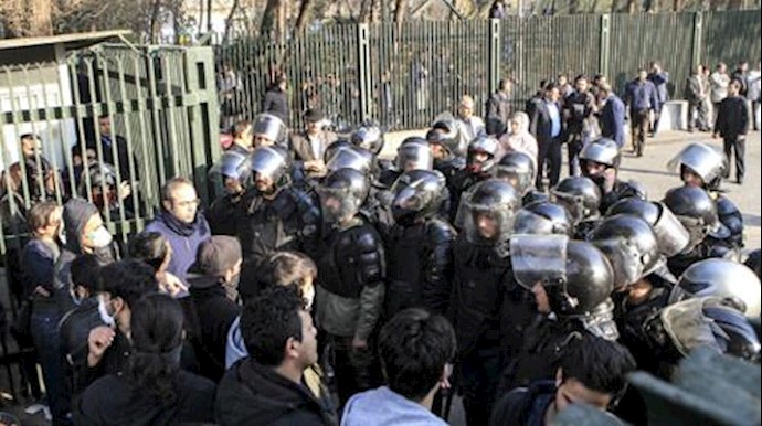 Iranian Exiles Contrast Trump Role in Protests to Obama’s