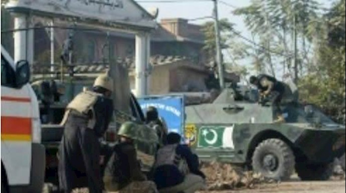 Video: Nine dead as Taliban gunmen storm Pakistan school: officials