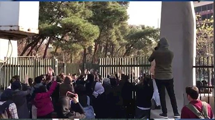 Videos: Tehran University students chant anti-regime slogans.