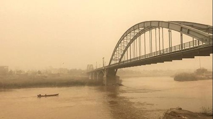 Protests in Iranian City Where ‘Everything Is Covered in Brown Dust’