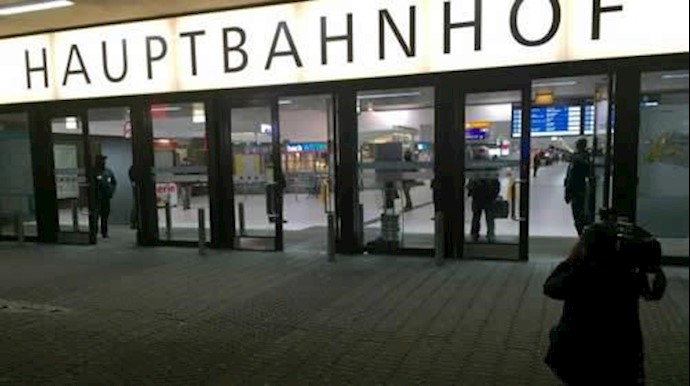 German police detain suspect after axe attack in Duesseldorf+Video