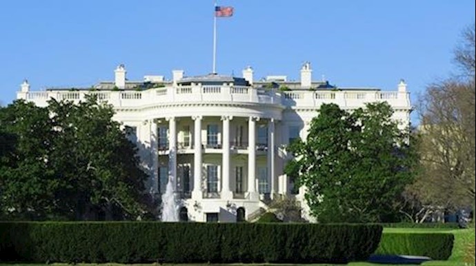 Car and bomb claim at White House sets off security alert