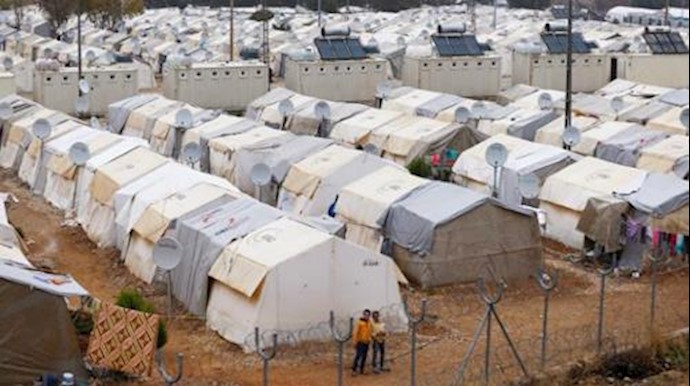 Migrants in Turkey pray for return to Syria, work farms to survive