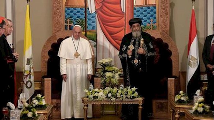 Pope, at Cairo Mass, urges unity against fanaticism