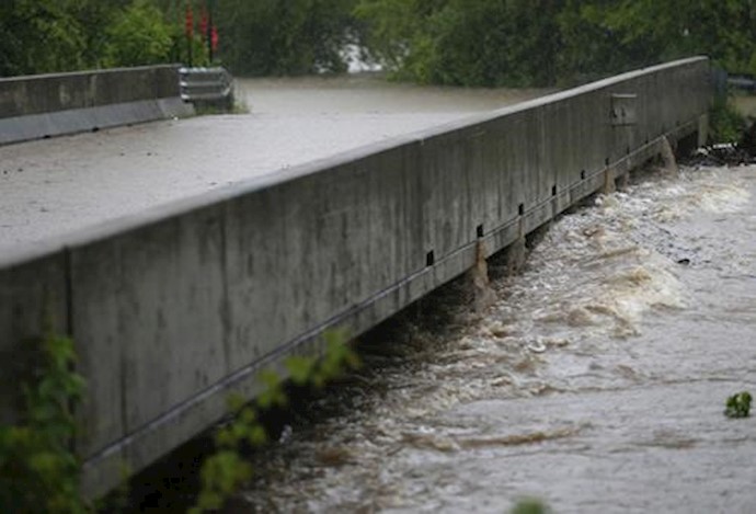 1 dead amid flooding, strong thunderstorms in Midwest